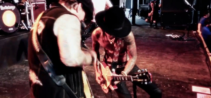 Buckcherry выпустили новый видеоклип Somebody Fucked With Me