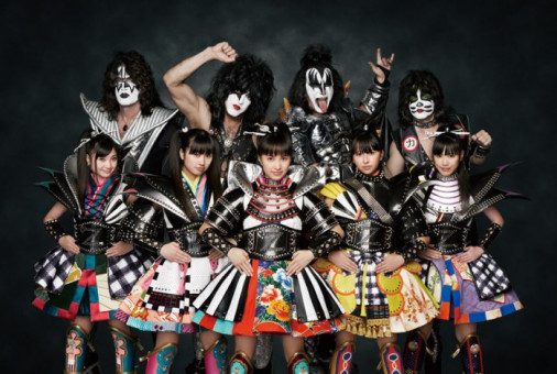 Kiss спелись с японской поп-группой Momoiro Clover Z