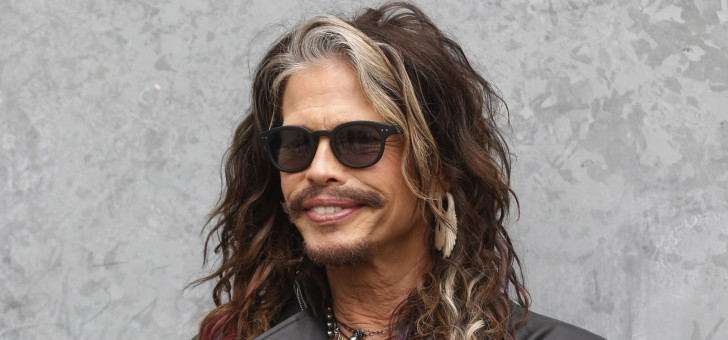 o STEVEN TYLER facebook